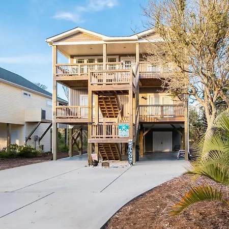 Beach 45 By Oak Island Accommodations